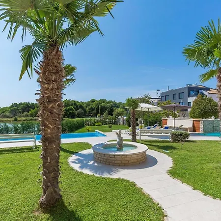 Appartamento Ferienwohnung Fuer 2 Personen Ca 35 Qm In Medulin, Istrien Suedkueste Von Istrien - B54340 *